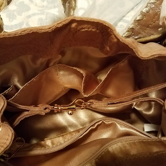 Cache handbag - Picture 6 of 8